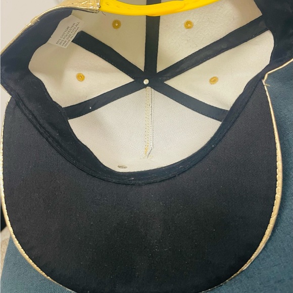Gold Club Art Cap - Picture 3 of 3